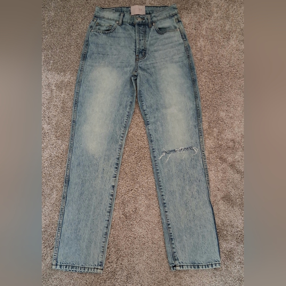 Straight Leg Jean Butt Rip Slit Revice Ex boyfriend Player One Size 26 Lightwash